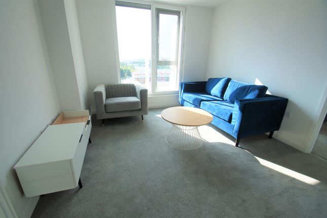 2 bed property, in Wharf End, £225,000