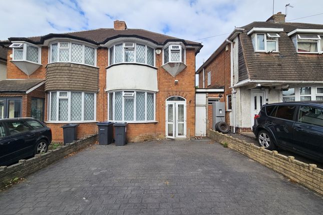 3 bed property, in Hollydale Road, £249,950