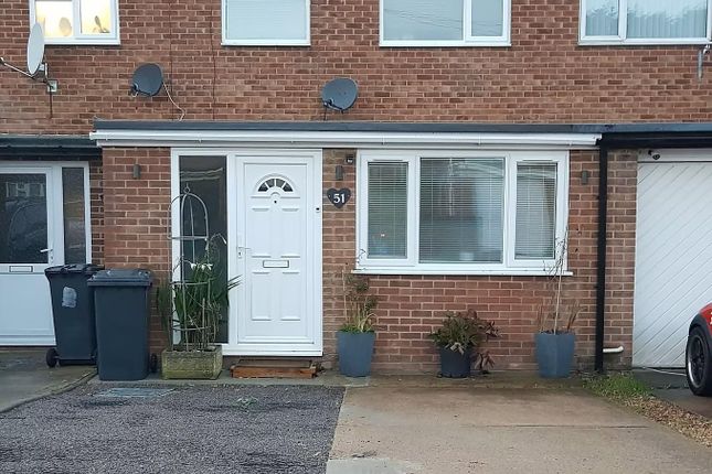 4 bed property, in The Holly Grove, £270,000