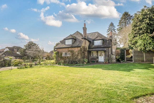 4 bed property, in Dodsley Grove, £1,050,000