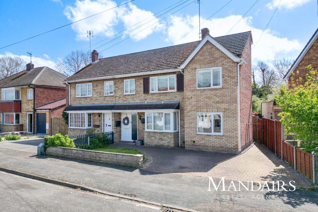 5 bed property, in Edinburgh Avenue, £350,000
