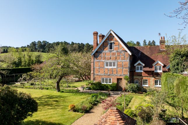 5 bed property, in Frensham Lane, £1,395,000