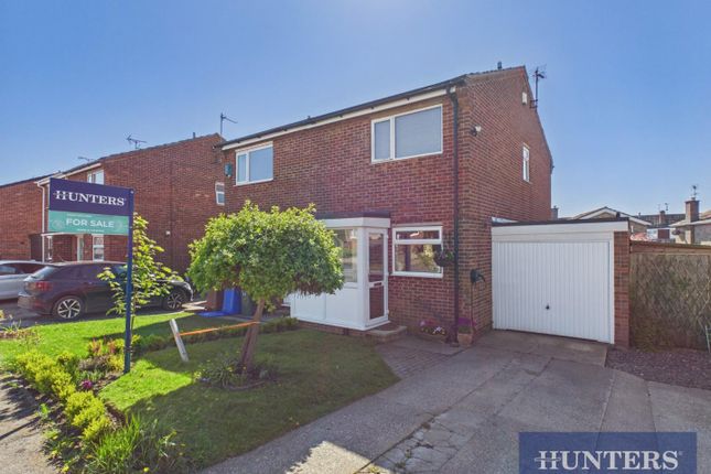 2 bed property, in Rosewood Close, £170,000