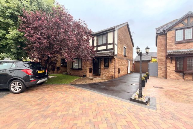 4 bed property, in Trinity Gardens, £290,000