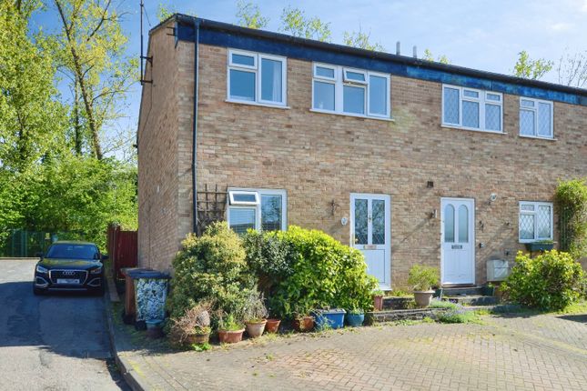 3 bed property, in Wilcox Close, £485,000
