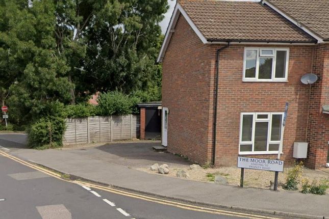 2 bed property, in The Moor Road, £325,000