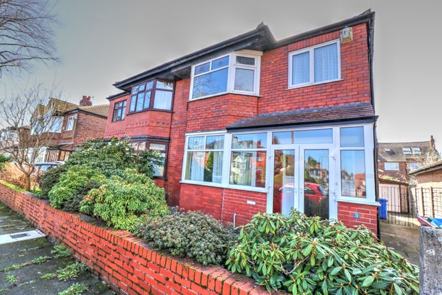 3 bed property, in Radstock Road, £280,000
