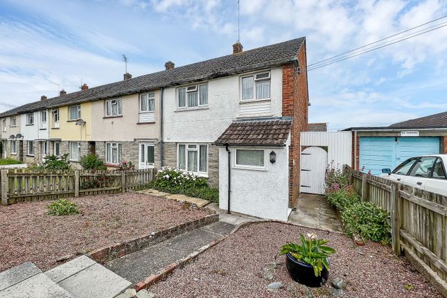 3 bed property, in Sea View Road, £240,000