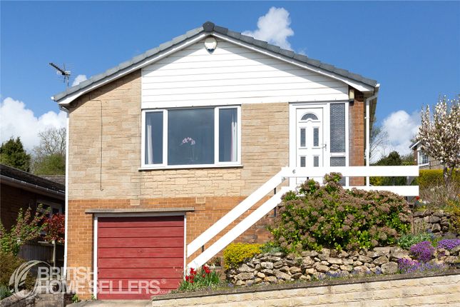 3 bed property, in The Greenway, £230,000
