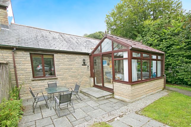 2 bed property, in Pendra Loweth, £145,000