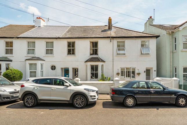 3 bed property, in Sea Road, £275,000