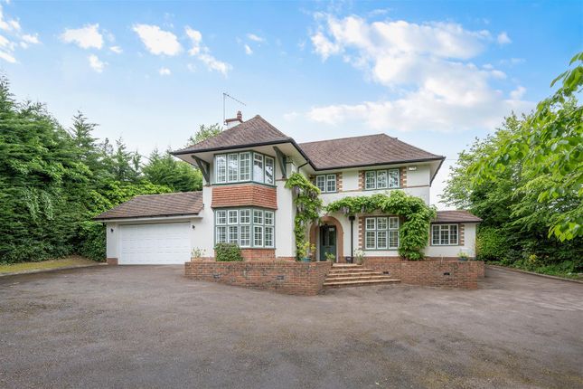 5 bed property, in The Chase, £1,895,000
