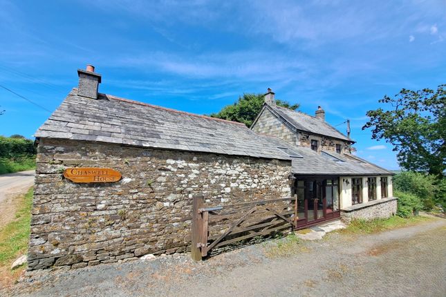 2 bed property, in Bray Shop, £375,000