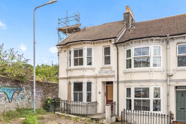 4 bed property, in 78 Newmarket Road, £425,000