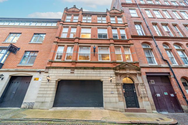 5 bed property, in Kirk House, £1,100,000