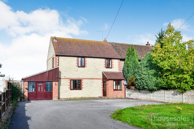 3 bed property, in West Street, £195,000