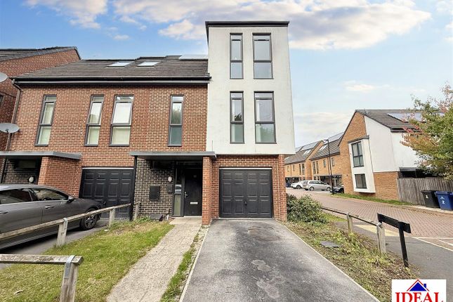 3 bed property, in Arthur Street, £165,000