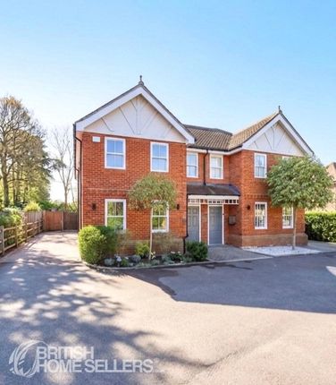 4 bed property, in Warrens End, £860,000