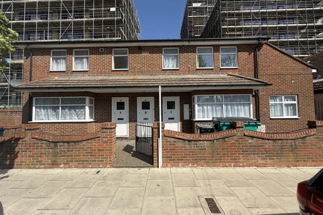 5 bed property, in Boyd Avenue, £1,200,000