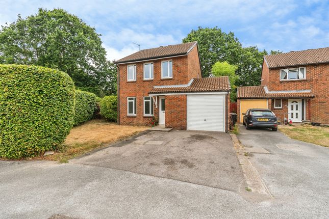 3 bed property, in Kingsley Gardens, £400,000