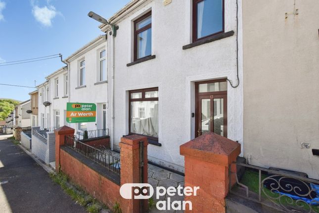 3 bed property, in Tynycoed Terrace, £185,000