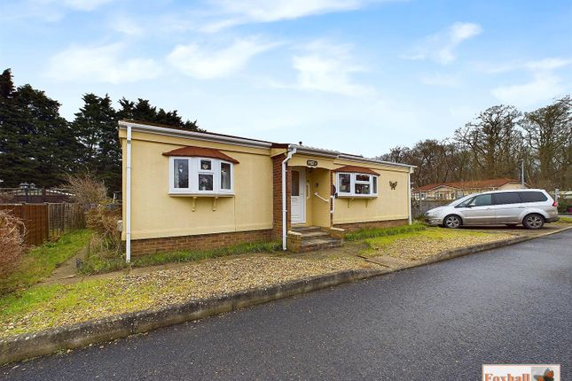 2 bed property, in Roma Avenue, £150,000