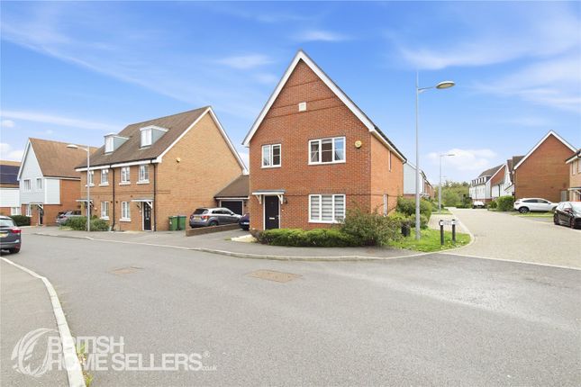 4 bed property, in Tributary Lane, £595,000
