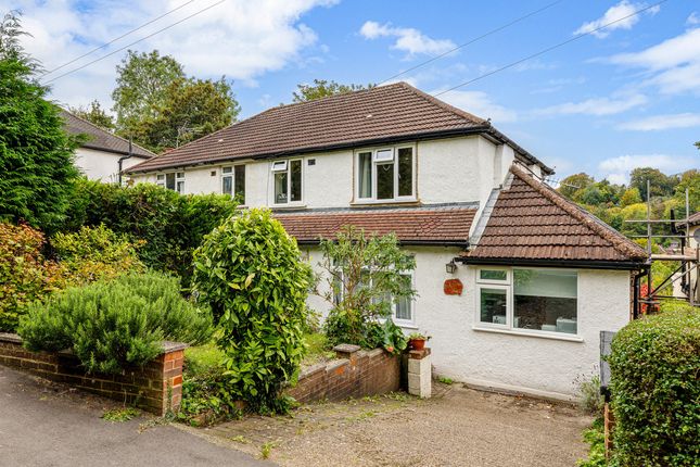 3 bed property, in Tillingdown Hill, £475,000