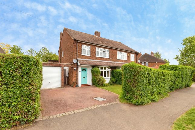 3 bed property, in Whitethorn Lane, £615,000