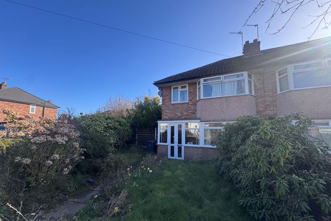 3 bed property, in 29 Shop Lane, £200,000