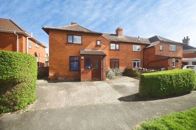 3 bed property, in Addison Grove, £325,000