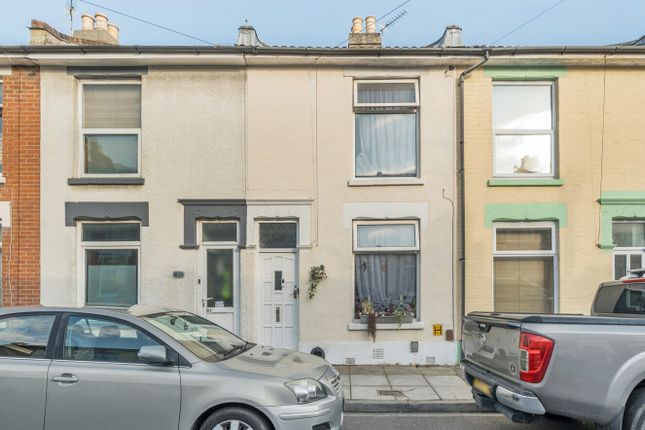 2 bed property, in Londesborough Road, £220,000