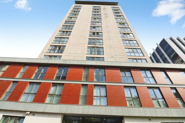 1 bed property, in Newport Road, £78,000