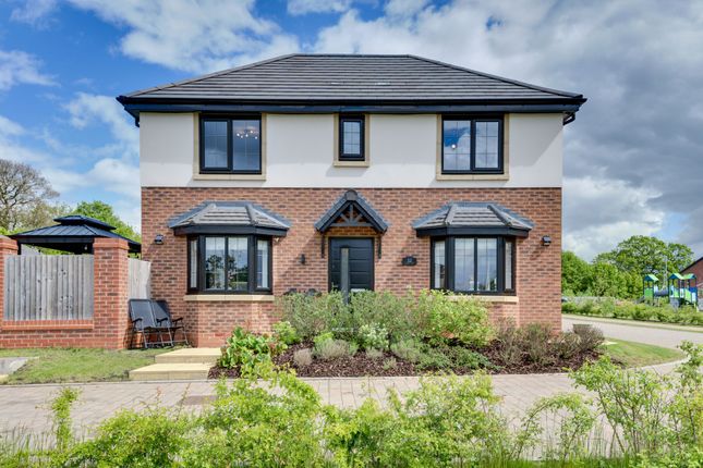 4 bed property, in Bilberry Way, £450,000