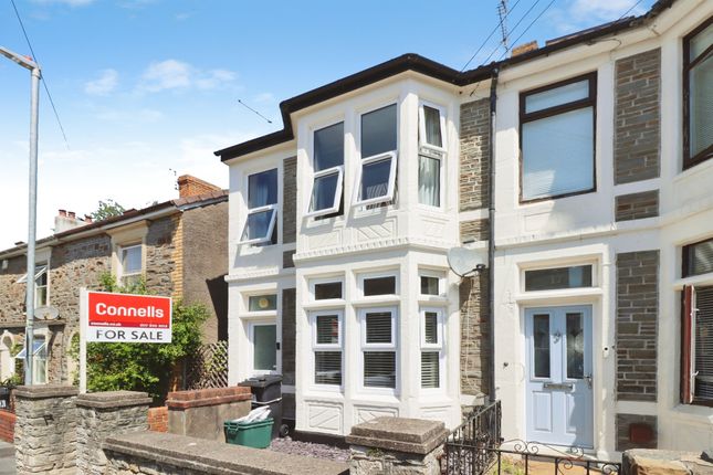 1 bed property, in Wood Road, £210,000