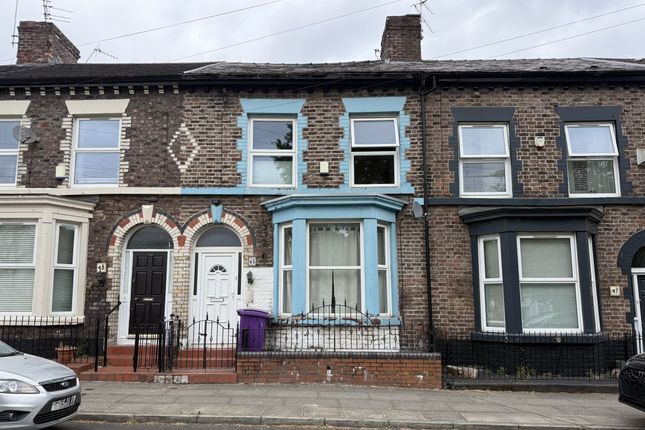 3 bed property, in 45 Moss Grove, £85,000