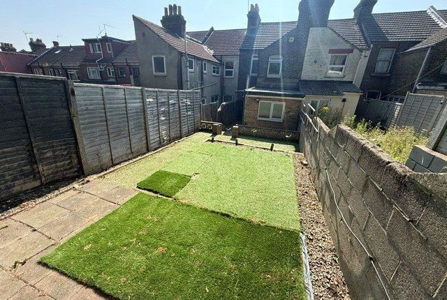 3 bed property, in Mount Road, £230,000