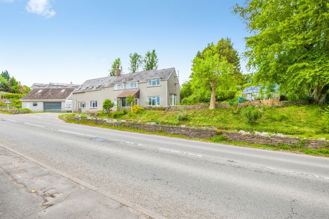 5 bed property, in The Tudor House, £650,000