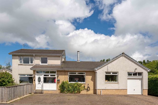 5 bed property, in Lagrannoch Drive, £420,000