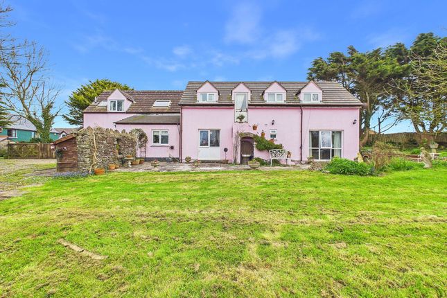3 bed property, in Hundleton, £425,000