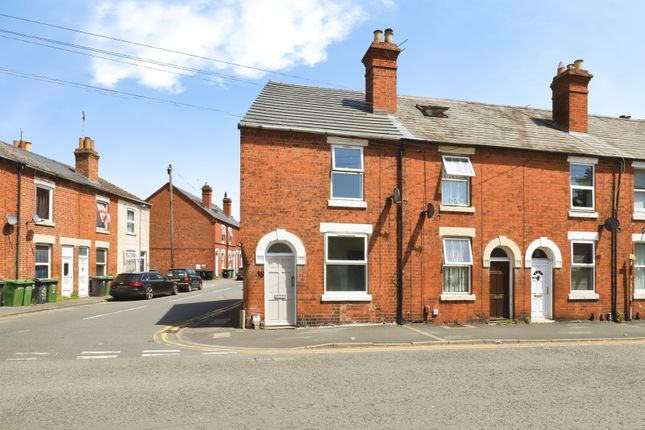 3 bed property, in Radford Avenue, £155,000