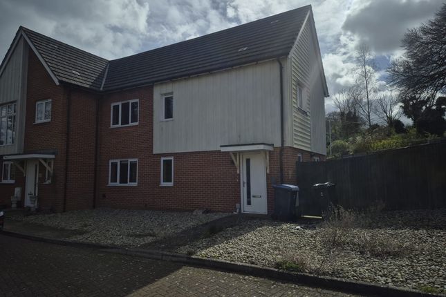 3 bed property, in 14 Elysium Park Close, £195,000