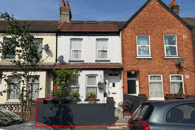 6 bed property, in Victoria Road, £650,000