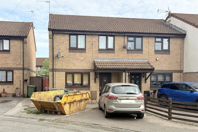 3 bed property, in Maple Close, £225,000