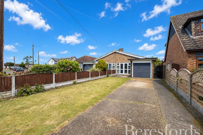2 bed property, in Allen Road RM13, £390,000