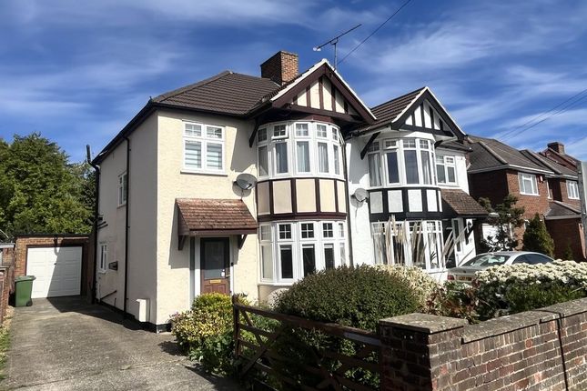 3 bed property, in Green Road, £540,000