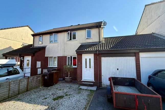 2 bed property, in Boringdon Park, £205,000