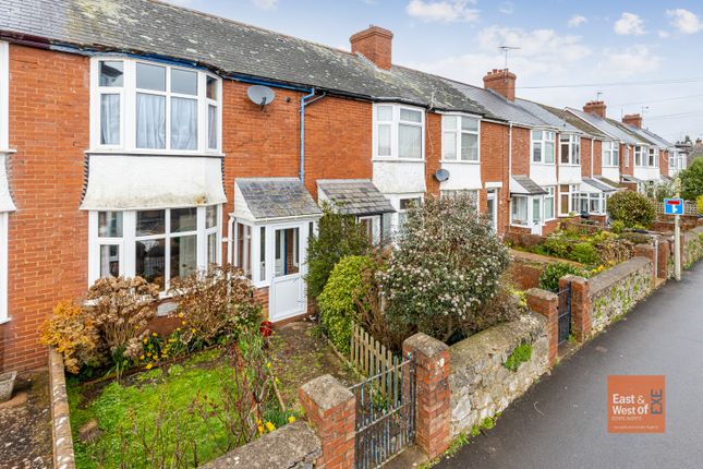 2 bed property, in Ashford Road, £465,000