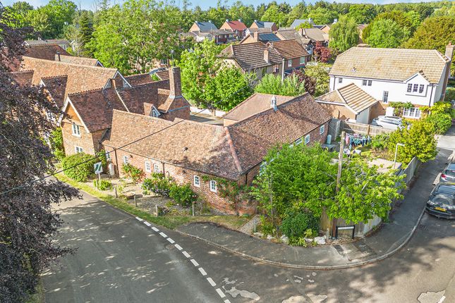2 bed property, in Townsend, £369,950