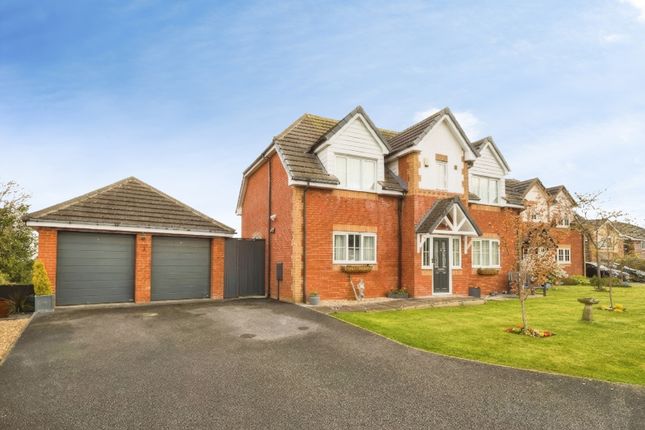 5 bed property, in Llys Y Graig, £600,000